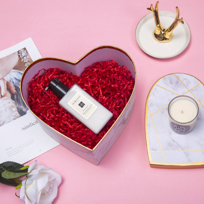 Boîte en forme de coeur à chocolat d'amour biodégradable de carton pour la Saint-Valentin de Noël