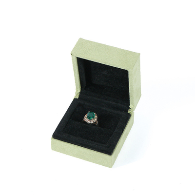 Boîte verte d'emballage de cadeau de flanelle d'herbe pour Ring Bracelet Jewelry
