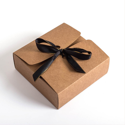 Boîte de empaquetage pliable de papier de CMYK 4C emballage avec le Bowknot de ruban