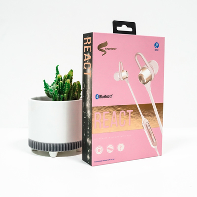 Le cas de téléphone de conception de CMYK Pantone enferme dans une boîte la couleur adaptée aux besoins du client de taille