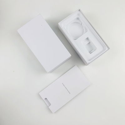 Couvercle de logo personnalisé et emballage de boîte blanche de base pour les smartphones de la série iPhone
