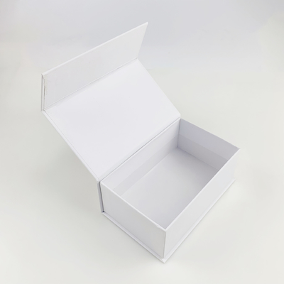 Logo personnalisé Produit de soins de la peau en feuille d'or de luxe Maquillage Boîte cadeau en carton pliable Ensemble cadeau cosmétique Boîtes d'emballage magnétiques